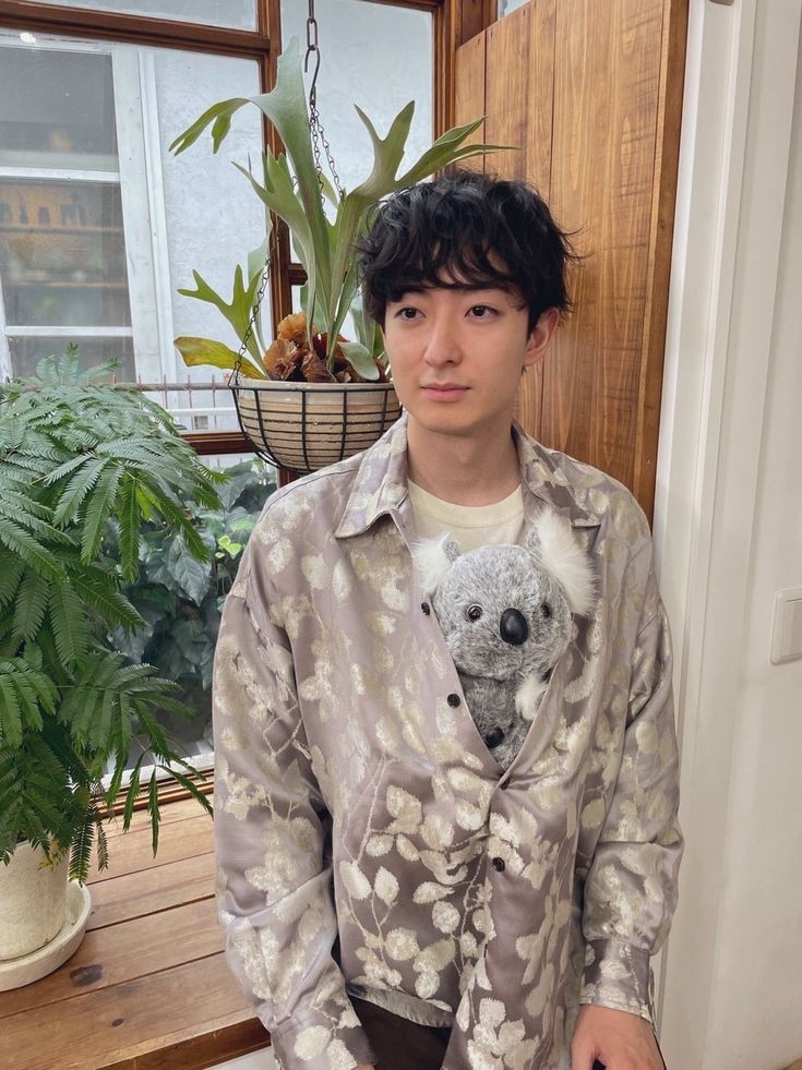 shibafree2be's tweet photo. His acting talent, his physical appearance, HIS DEEP VOICE...someone give him more leading roles: PLEASE 🙏
#HamaShogo #LoveIsAPoison https://t.co/vi0dBAZTRV