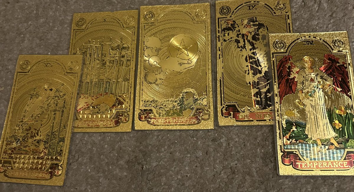 moodybabytarot's tweet photo. People keep asking why aren’t readings matching the polls.. 

Spirit asks us to be patient! Readings predicting Kamala as President don’t match the numbers because there’s deception/trickery.  Republicans paid a lot of money to sabotage the election. 

Some votes were discarded https://t.co/2tkyxjxXqN