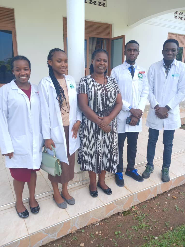 JoshReigns7's tweet photo. It was a great work done by the doctors of KIU WESTERN CAMPUS on assessing the housing standards 😊😊😊, so grateful that we were welcomed by the community 🙏🙏 https://t.co/92WUUazbTq