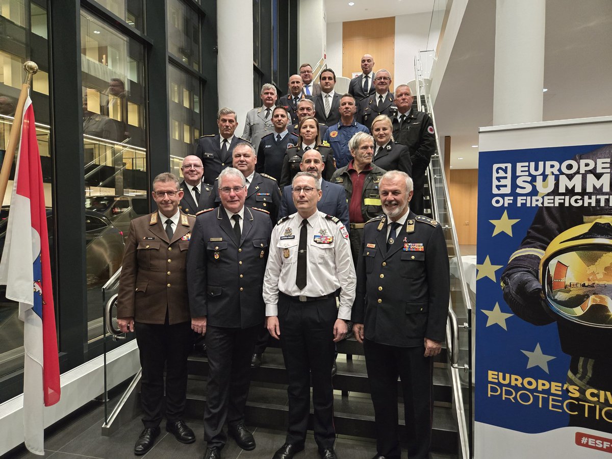 feuerwehrAT's tweet photo. 2. European Summit of Firefighters mit Spitzenvertretern der #Feuerwehr|verbände aus 21 EU-Ländern in Brüssel. Nach Paris 2024 folgen nun konkrete Überlegungen zur Gründung eines Verbandes in Kooperation mit dem @ctif_org. https://t.co/eBdN5Q6Keg