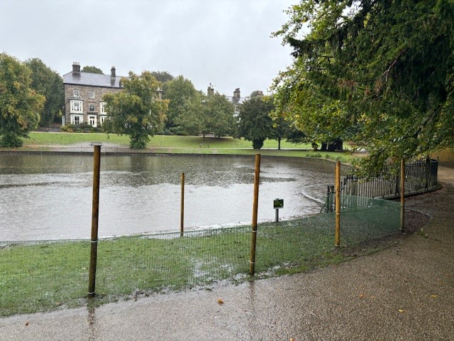 We're implementing a series of measures to help establish a better balance between people and wildlife in Pavilion Gardens, and visitors are being reminded of the Council’s advice not to feed the birds.

Read more online at highpeak.gov.uk/article/8157/P…