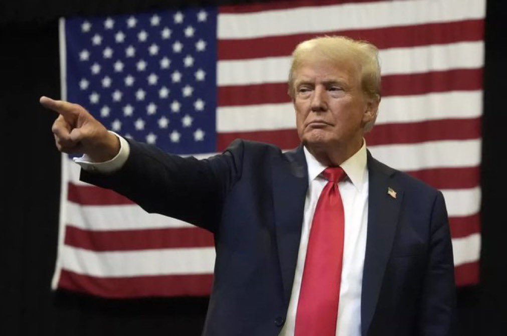 <a href="/jarrah_mutiari/">جراح المطيري</a> العالم يترقب نتائج
#الانتخابات_الامريكيه 
و إنتخابات #جمعية_الجليب
#ترامب 
#جراح_المطيري