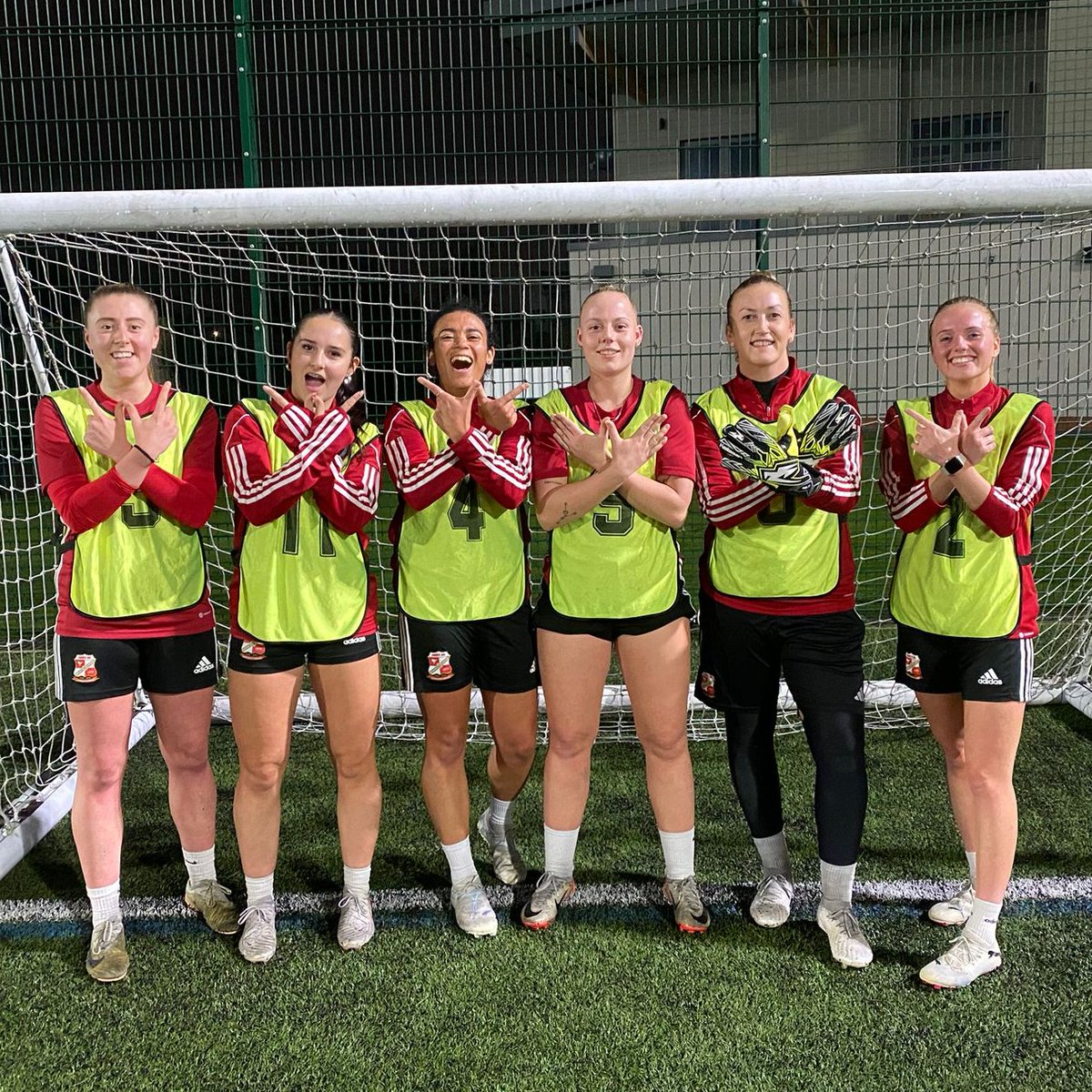 Love it girls ❤️

Last night's #STFC winning team in training 🏆