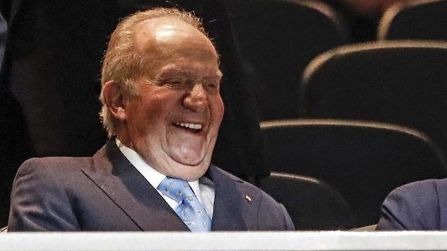 Medio EspaÑa indignada porque se ve que en EEUU mandará un puter0, un corrupto, un estafador, un mafioso, un mentiroso … y eso no se puede tolerar y es muy preocupante 

Perdón , esta no era la foto.