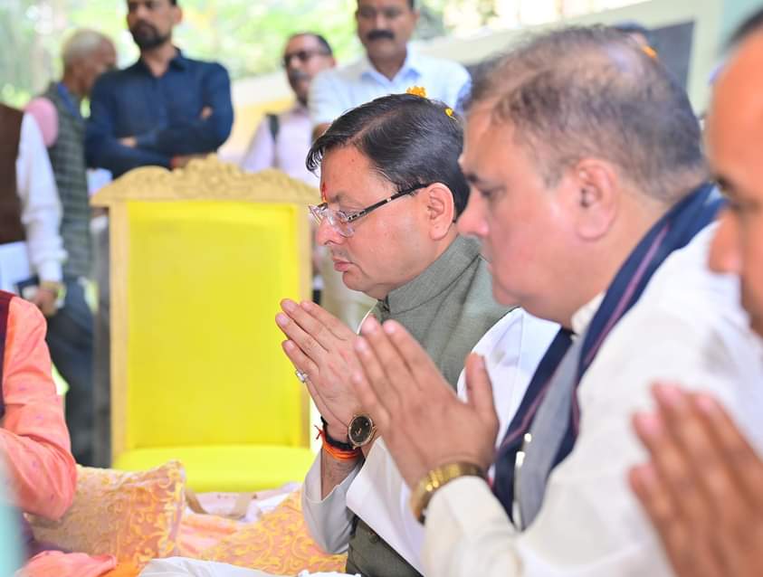 mahendrabhatbjp's tweet photo. चाणक्यपुरी, नई दिल्ली में नवनिर्मित उत्तराखण्ड राज्य अतिथि गृह ‘उत्तराखण्ड निवास’ के लोकार्पण कार्यक्रम में माननीय मुख्यमंत्री श्री @pushkardhami जी के साथ सम्मिलित हुआ। https://t.co/HHU15Qrrw9