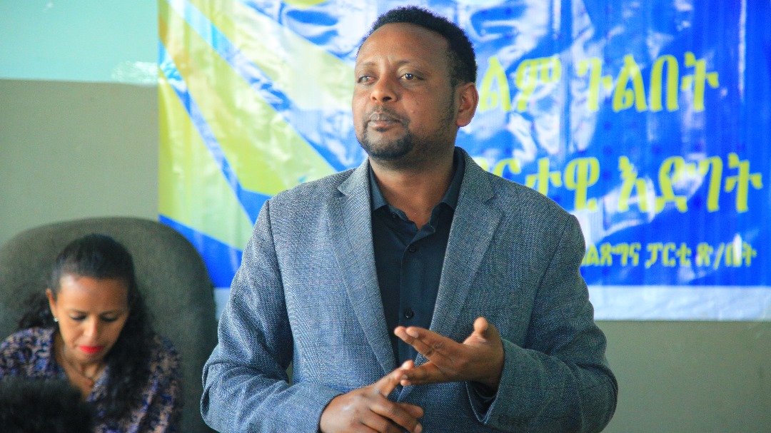 11Kolfe's tweet photo. የብልፅግና ፓርቲ አዲስ አበባ ቅ/ጽ/ቤት የህልም ጉልበት ለእመርታዊ ዕድገት! በሚል መሪ ሀሳብ በየደረጃው ሲሰጥ የቆየው ስልጠና በአዲስ ከተማ ክፍለ ከተማ ወረዳ 11 ለሚገኙ ለብልፅግና ፓርቲ አባላት መስጠት ጀምሯል!
#የህልም_ጉልበት_ለዕመርታዊ_እድገት https://t.co/HYp7y7Jekc