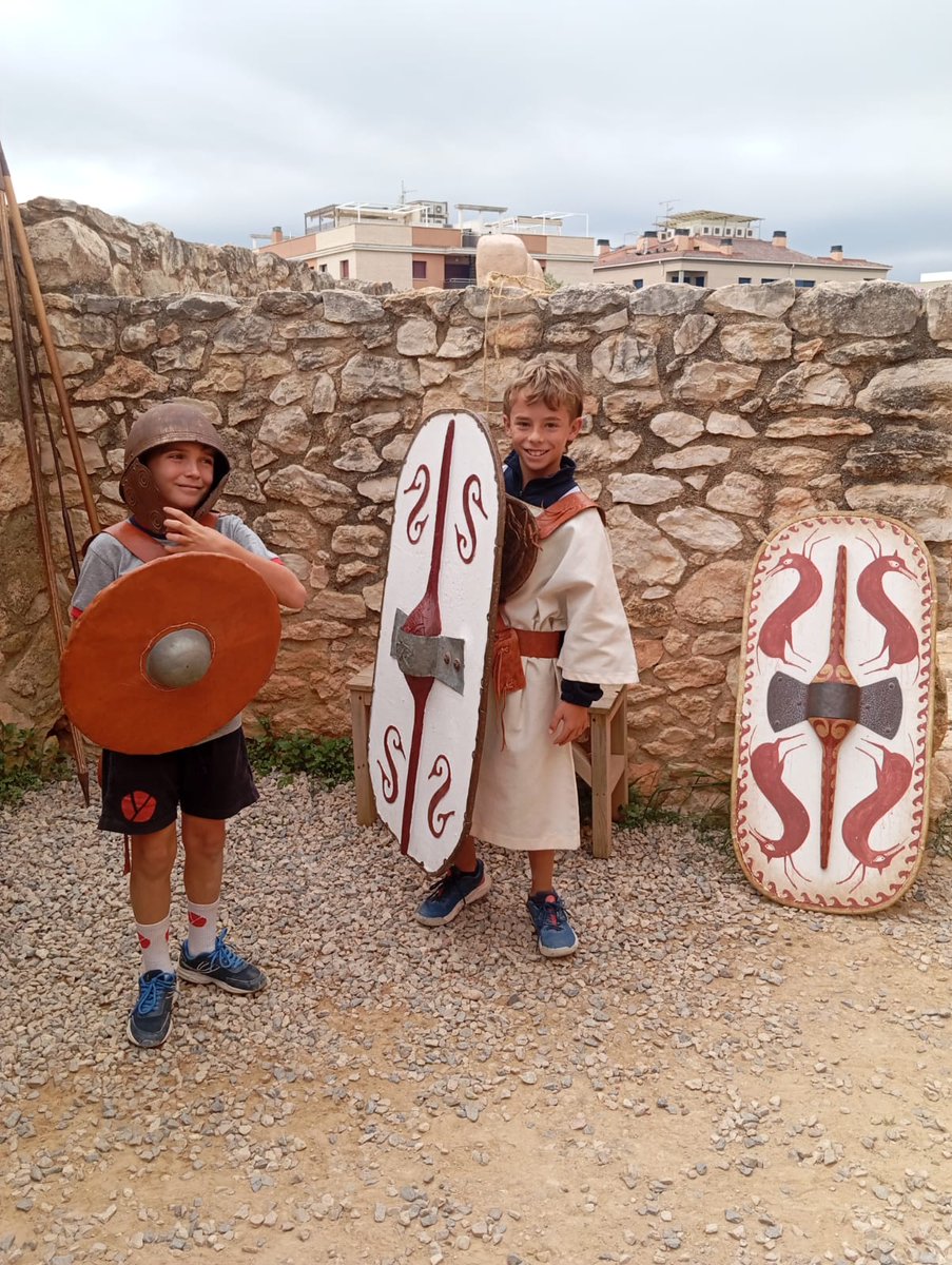 Lycée français international de Reus tweet media