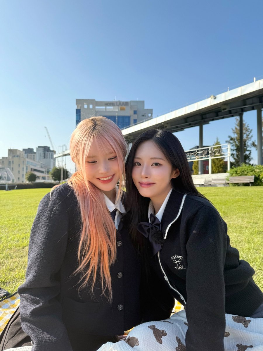 [💌#fromis_9]
2024.11.06
#연고지

#프로미스나인
#송하영 #하영 
#박지원 #지원