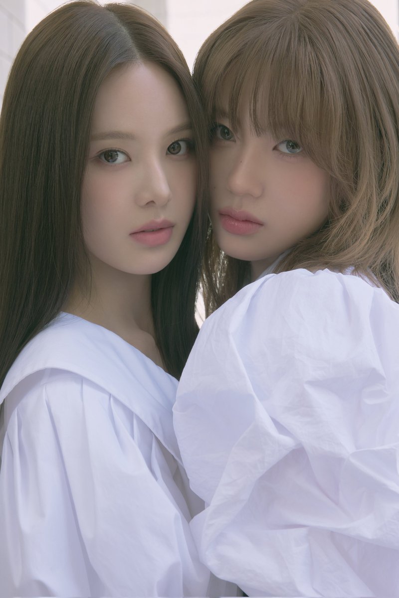 Concept Photo (iz ver.)

izna The First Mini Album 'N/a'
2024.11.25 6PM (KST)

💿 Pre-Save
ingrv.es/izna_Na

#izna #이즈나
#BANGJEEMIN #방지민 
#KOKO #코코 
#N_a