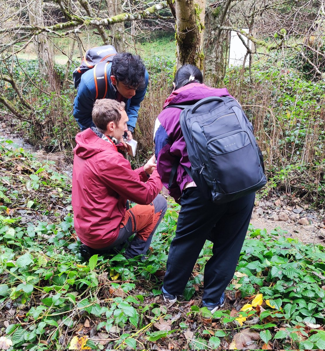 HTSBiotechMoss's tweet image. Collection trip in Massif Centrale with Aurelien from Conservatoire botanique national (CBN) du Massif central. Starting the work on @bryomolecules with @Snapspider9173 and Seema.