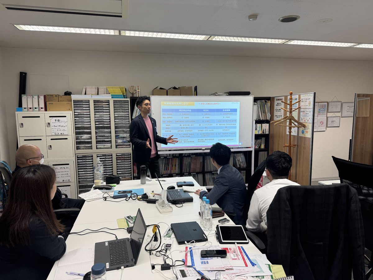 Maeda_GYL's tweet photo. 本日は弊社仙台支社にて、研修（私の体験談ベース）をお話��させていただきました。
売れない時代から一定の成果が安定して出るようになったきっかけや現状の取組み、考えていること、等を。
初めてでした��、すぐに実践&amp;成果に繋がれば嬉しいです。
#社内研修講師 #初めてです https://t.co/Sjv3AgFgDh