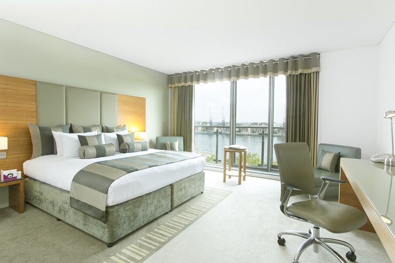 TheGl0beTrotter's tweet photo. Win an overnight stay for 2 @CPLDocklands with dinner, cocktails and an East London adventure!
https://t.co/eIFMvlP77J

#Competition #competitiontime #win #giveaway #travelcompetitions https://t.co/hSIKxACgq0