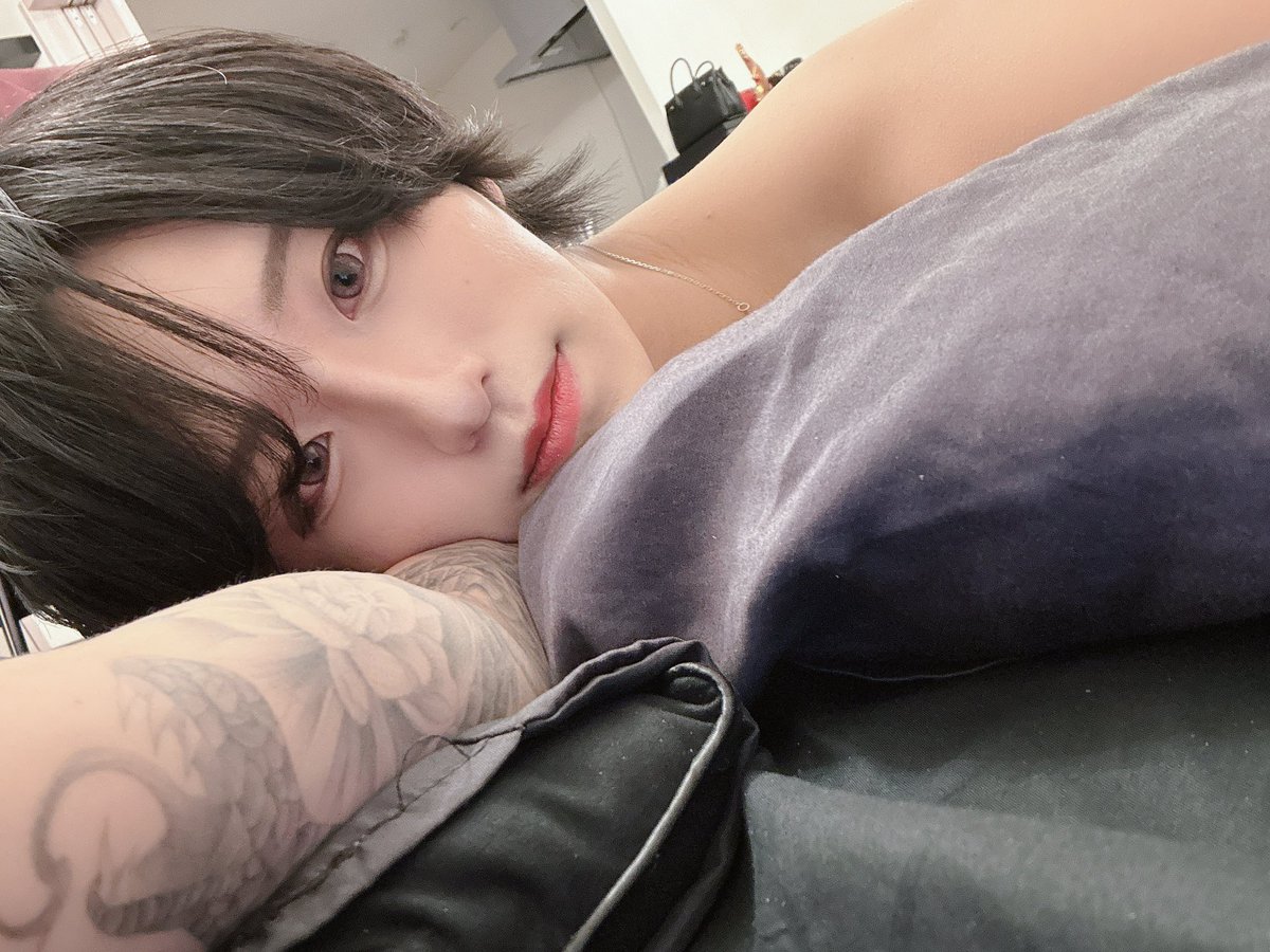 『横空いてるよ、おいで？』

みたいなのが女の子はいいの？？ww

#ホスト #ホスクラ #初回 #初回指名 #横浜 #関内 #福富町 #組数 #組数協力 #担当探し #groupBj #bubble