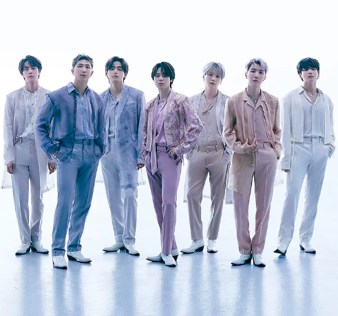 AboutMusicYT's tweet photo. BTS comeback in 2025 has been delayed to 2026, according to HYBE reports. https://t.co/CCd7epax8q