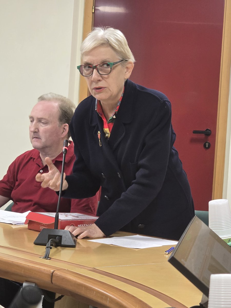 copercom's tweet image. Claudia Camicia,  presidente Gslg, Gruppo di servizio per la letteratura giovanile,  presenta il gioco Mecenate, gioco educativo realizzato dopo l'alluvione in Emilia Romagna #copercom