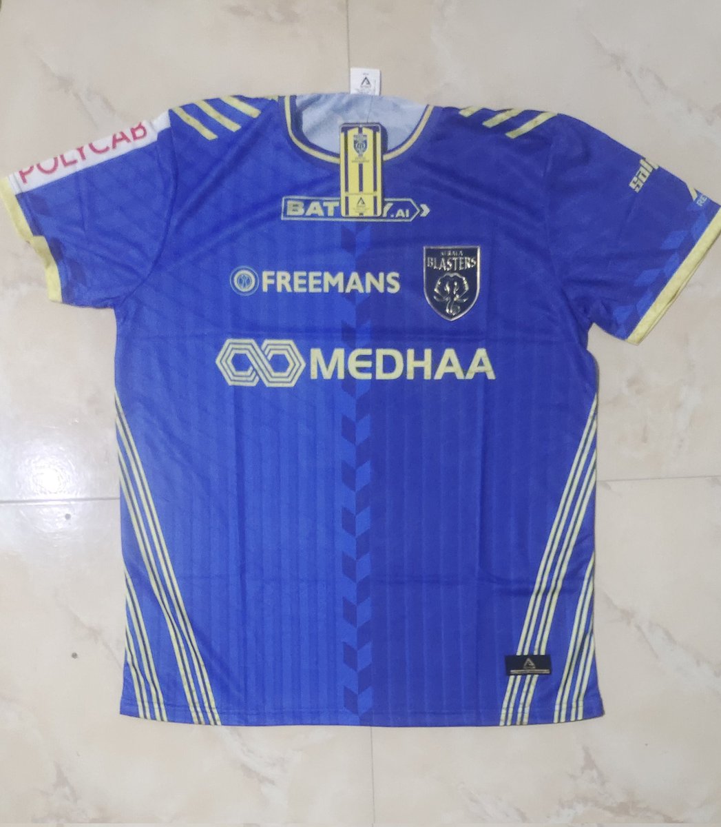 V1SH4U's tweet image. Thankyou @blasters_army 💛💙
#keralablasters #KBFC #blastersarmy