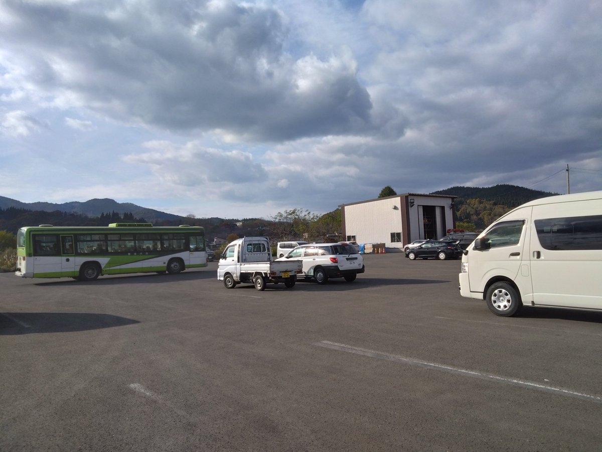 type88LASM's tweet photo. 仕事関係の視察で盛岡と秋田の鹿角へ！

埼玉県では国際興業でなじみある塗装も鹿角では秋北バス、盛岡では岩手県交通🚎

首都圏では排ガス規制や車両更新で姿を消したり少数派となったV8と直6ターボサウンドを堪能♪

＃秋北バス
＃岩手県交通
＃国際興業 https://t.co/eC4oVAd69K