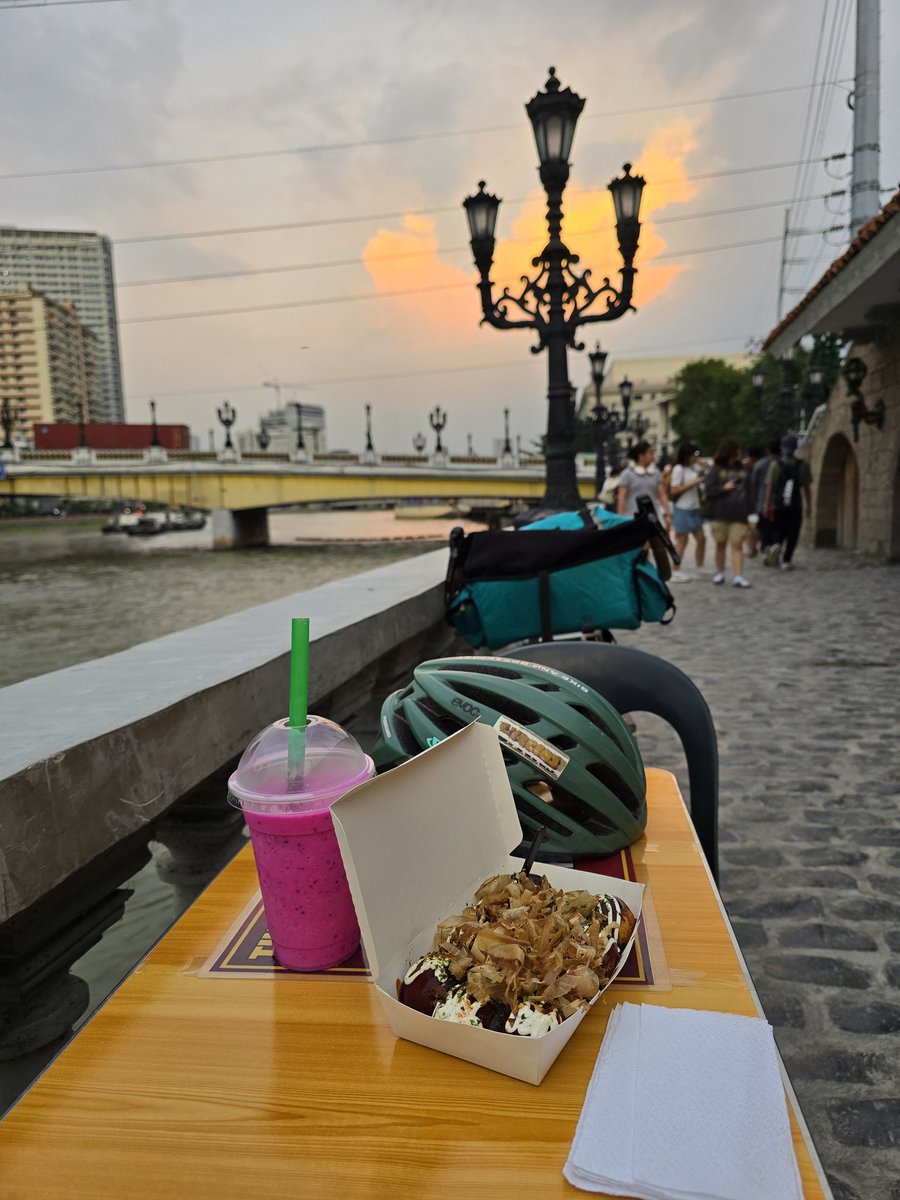 jilsonstiu's tweet photo. Sana ganito buong Pasig River. https://t.co/XPvI30tTri