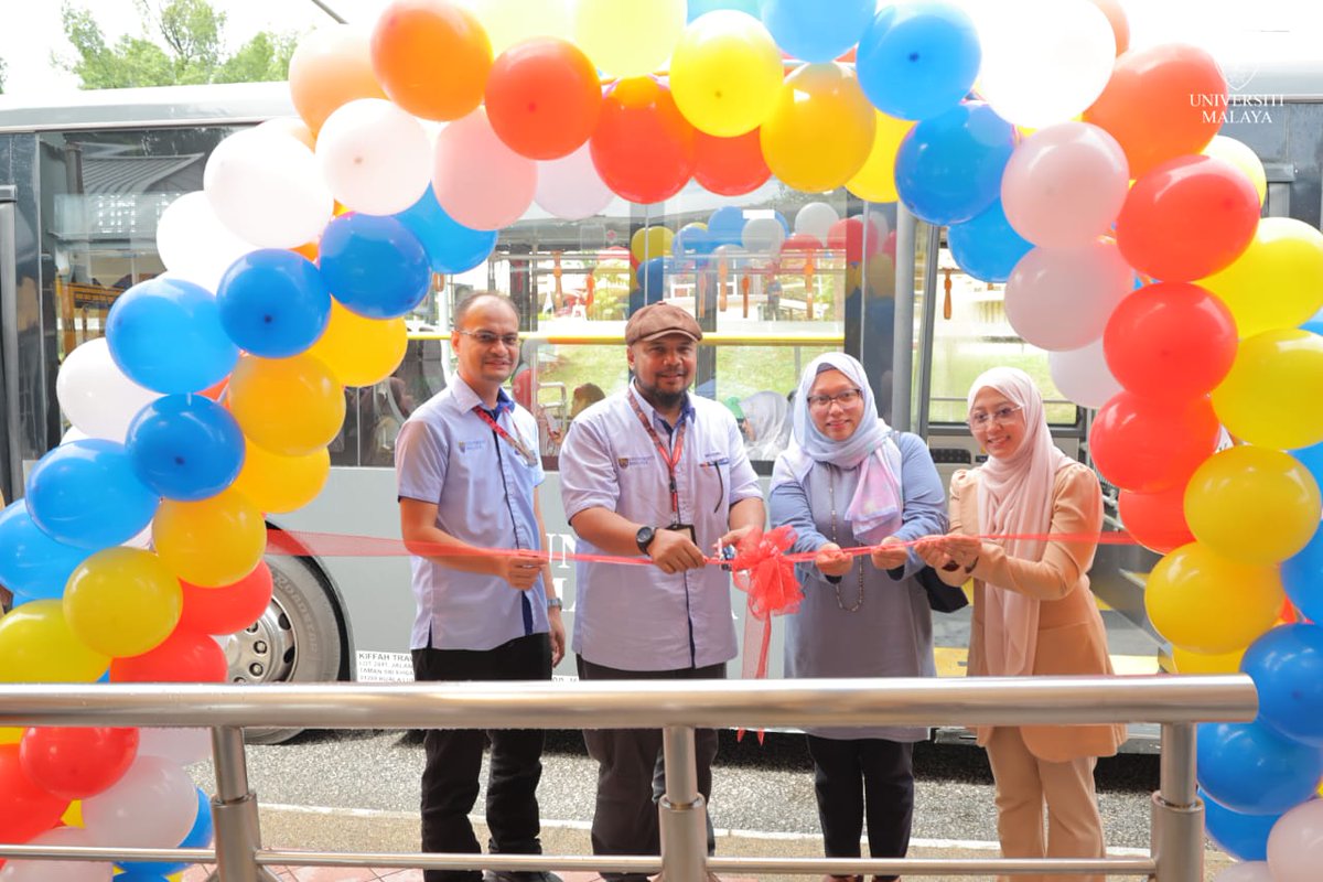 Grup Buku Karangkraf berbesar hati menyumbang sejumlah buku untuk projek Little Free Library Universiti Malaya. Pengguna Hentian Menunggu Bas Universiti Malaya boleh mengambil peluang ini menambah pengetahuan sambil menunggu bas.

Generasi Membaca, Generasi Berjaya.