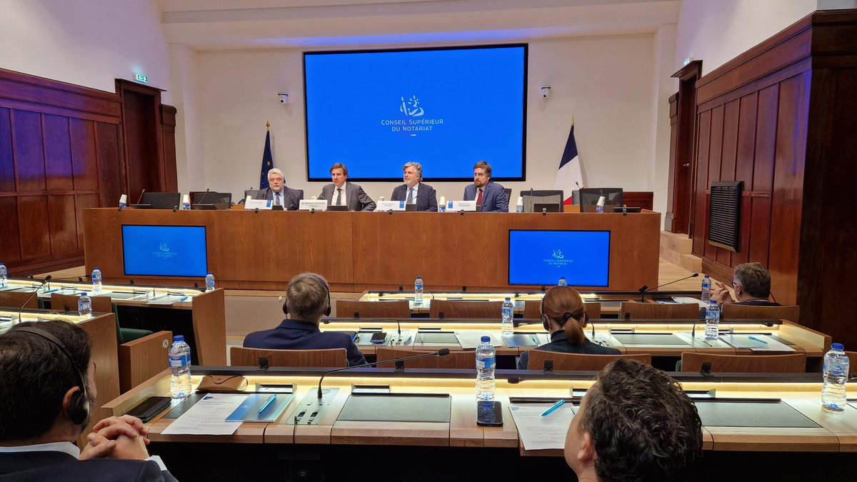 Le #notariat français a accueilli hier au #CSN, la 14e édition du Forum de Futurologie du <a href="/EUnotaries/">Notaries of Europe</a>. Bertrand Savouré, <a href="/President_CSN/">Bertrand Savouré</a> a ouvert cette nouvelle session du forum européen qui était consacré à la #cybersécurité. 
Un thème d'actualité important dont le cadre légal