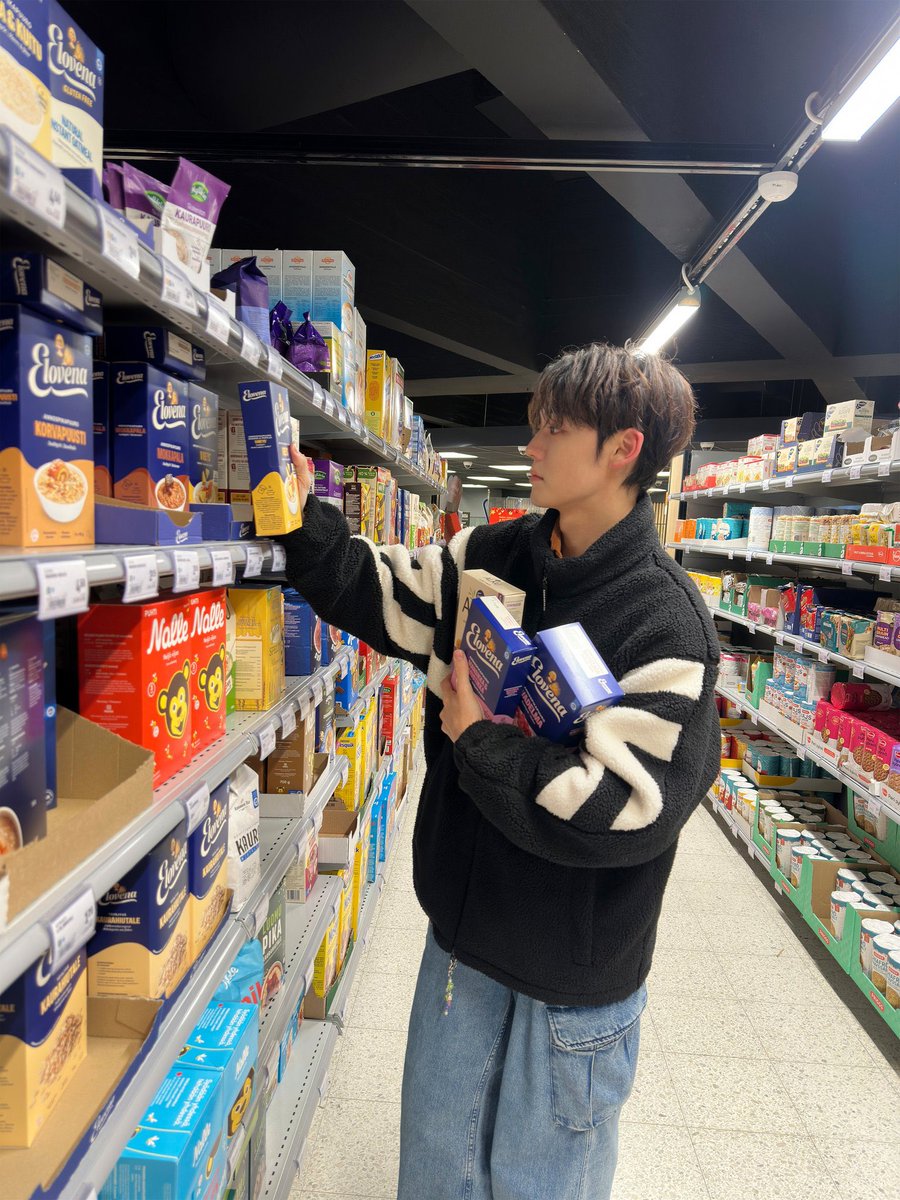 😭😭😭😭why is this so cute but also hilarious he must’ve really loved finnish instant porridge damn