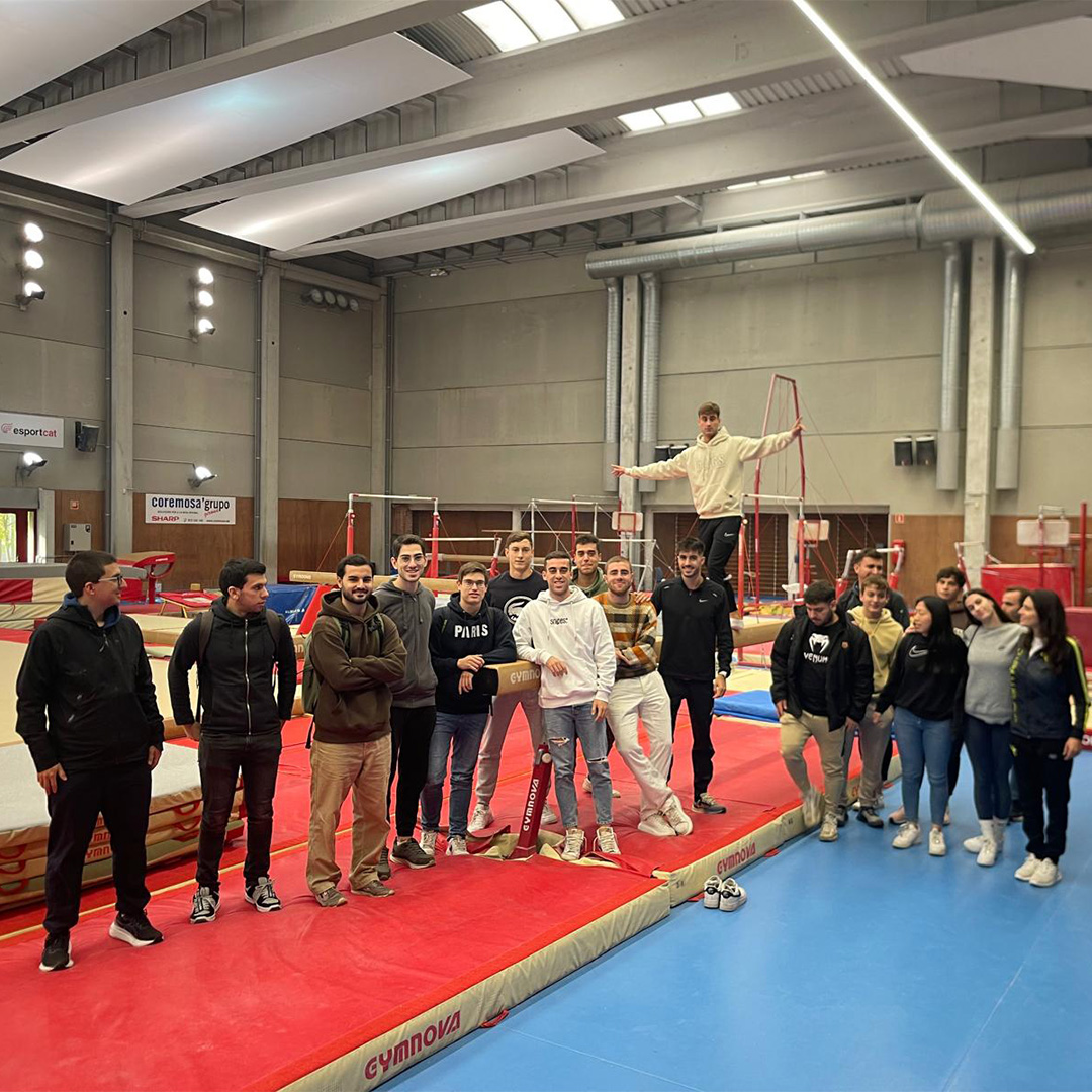 Aquesta setmana, els alumnes de 4t curs de CAFE l'assignatura "Tecnificació esportiva i desenvolupament del talent esportiu" han conegut de primera mà les instal·lacions, el funcionament i la casuística del Salt Gimnàstic Club. Una visita molt gratificant! 🤸‍♂️

#euses #cafe