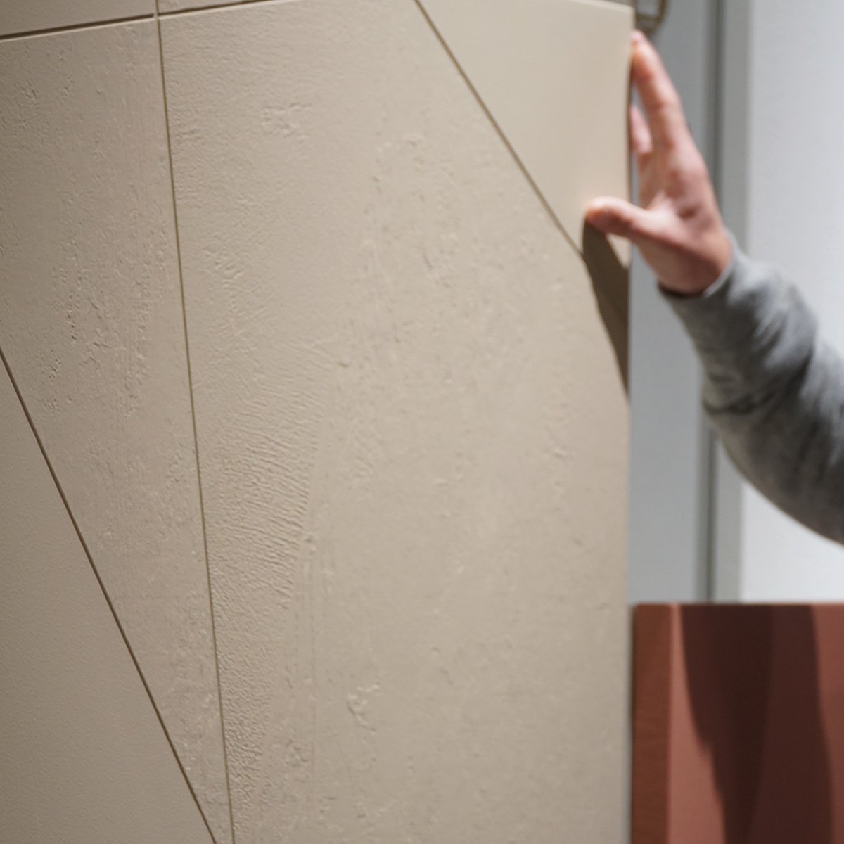 Each Acquabella product is designed not just for beauty, but for the feeling it inspires. Whether it’s the texture of our shower trays or the elegance of our basins, we aim to make every interaction with our products an experience to savor.
➡️ See more in acquabella.com