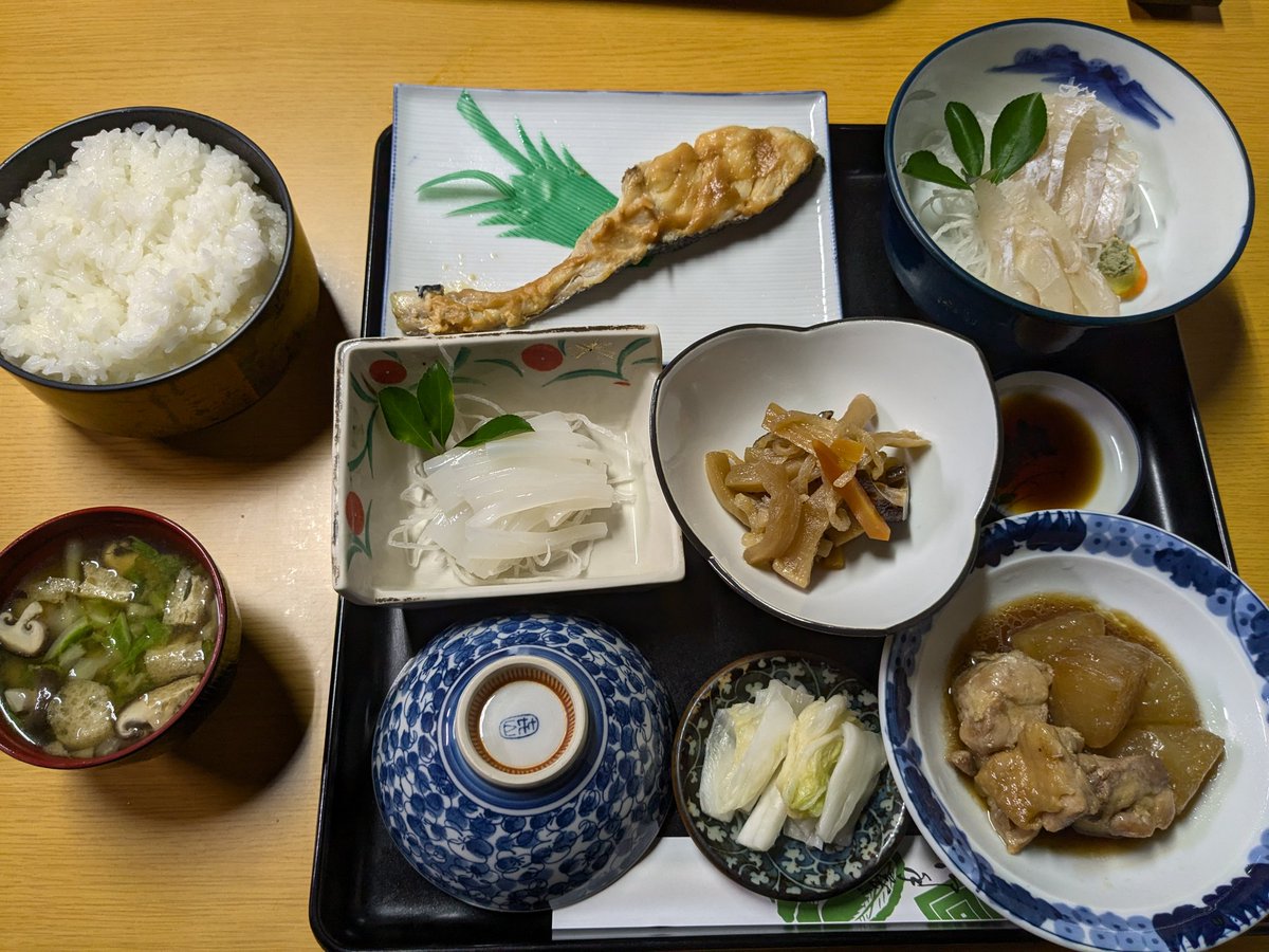 CtvTub53's tweet image. 女将さん自慢の夕食！
いただきます😋