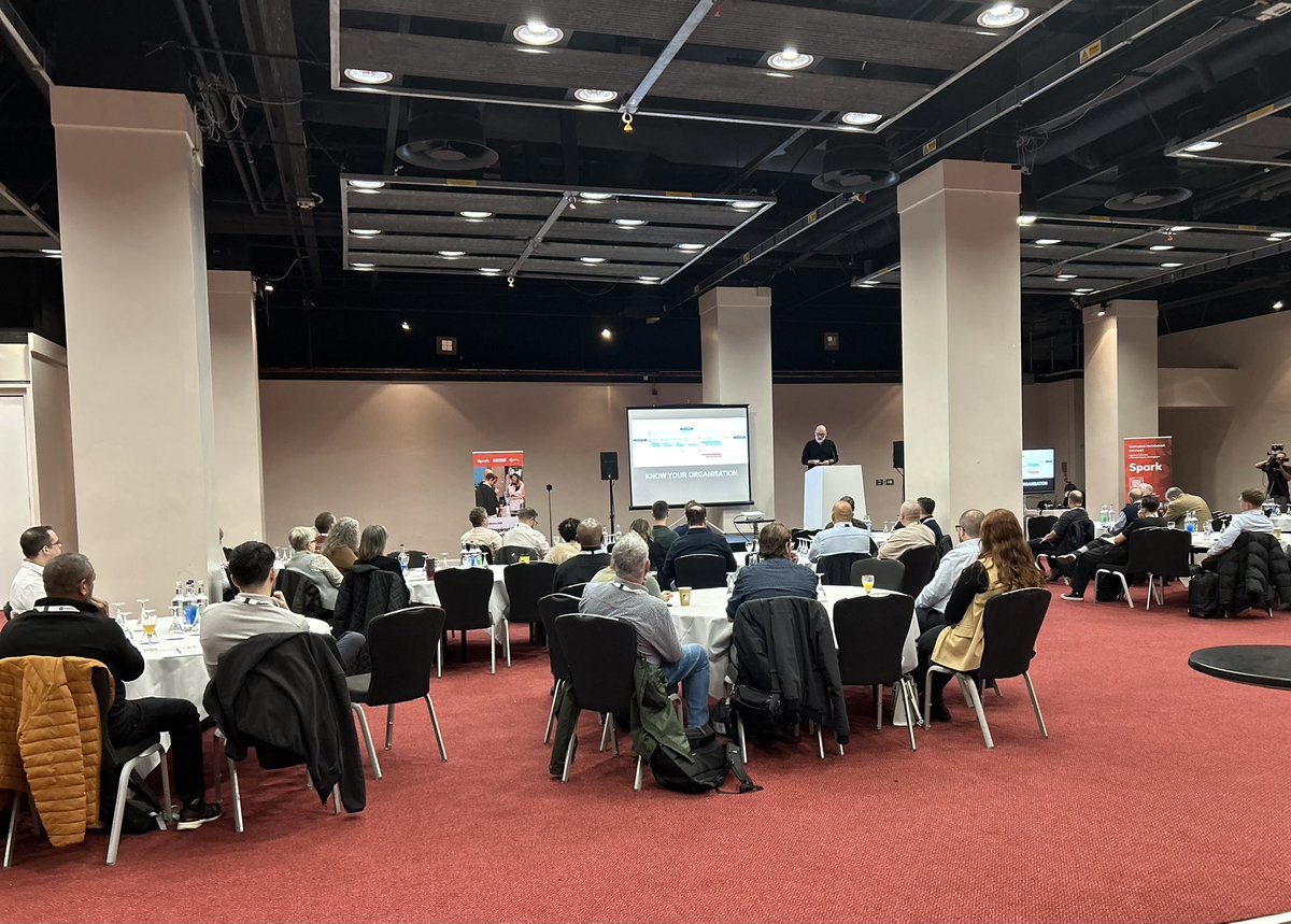 Robyn 🌈 tweet media