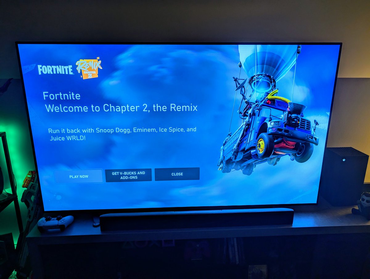 It would appear Xbox is doing splash screens for non-Xbox games now.