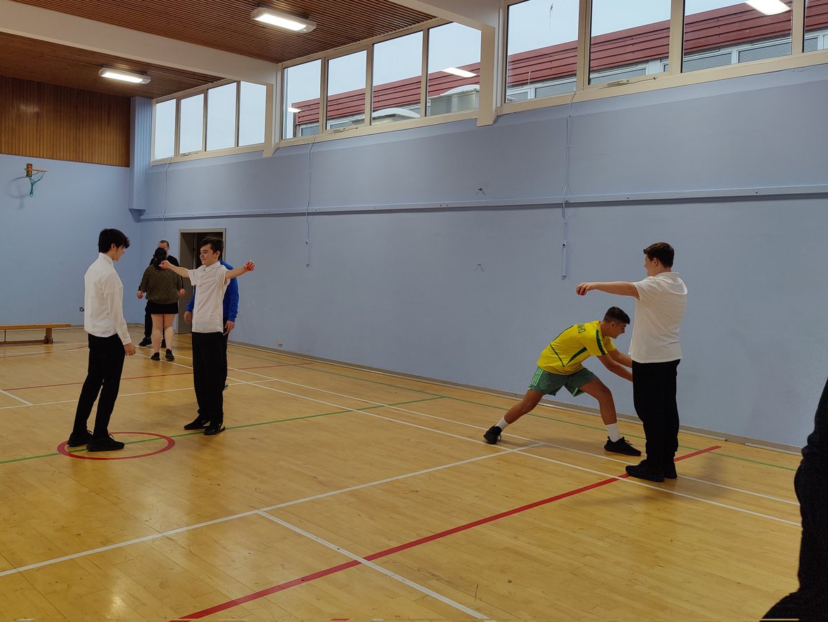 Alix Drever (@asgovan) on Twitter photo Delighted to welcome <a href="/newlandssquash/">Newlands Squash Club</a> to <a href="/GovanLcr/">Govan High LCR</a> this morning for the first of a 4 week coaching block. Reaction games are well underway!! All subsequent sessions to take place at Newlands squash club. What an opportunity! #squash <a href="/PEPASSGlasgow/">PEPASS Glasgow</a> <a href="/ASGBellahouston/">James Hemmingsley</a> Delighted to welcome <a href="/newlandssquash/">Newlands Squash Club</a> to <a href="/GovanLcr/">Govan High LCR</a> this morning for the first of a 4 week coaching block. Reaction games are well underway!! All subsequent sessions to take place at Newlands squash club. What an opportunity! #squash <a href="/PEPASSGlasgow/">PEPASS Glasgow</a> <a href="/ASGBellahouston/">James Hemmingsley</a>