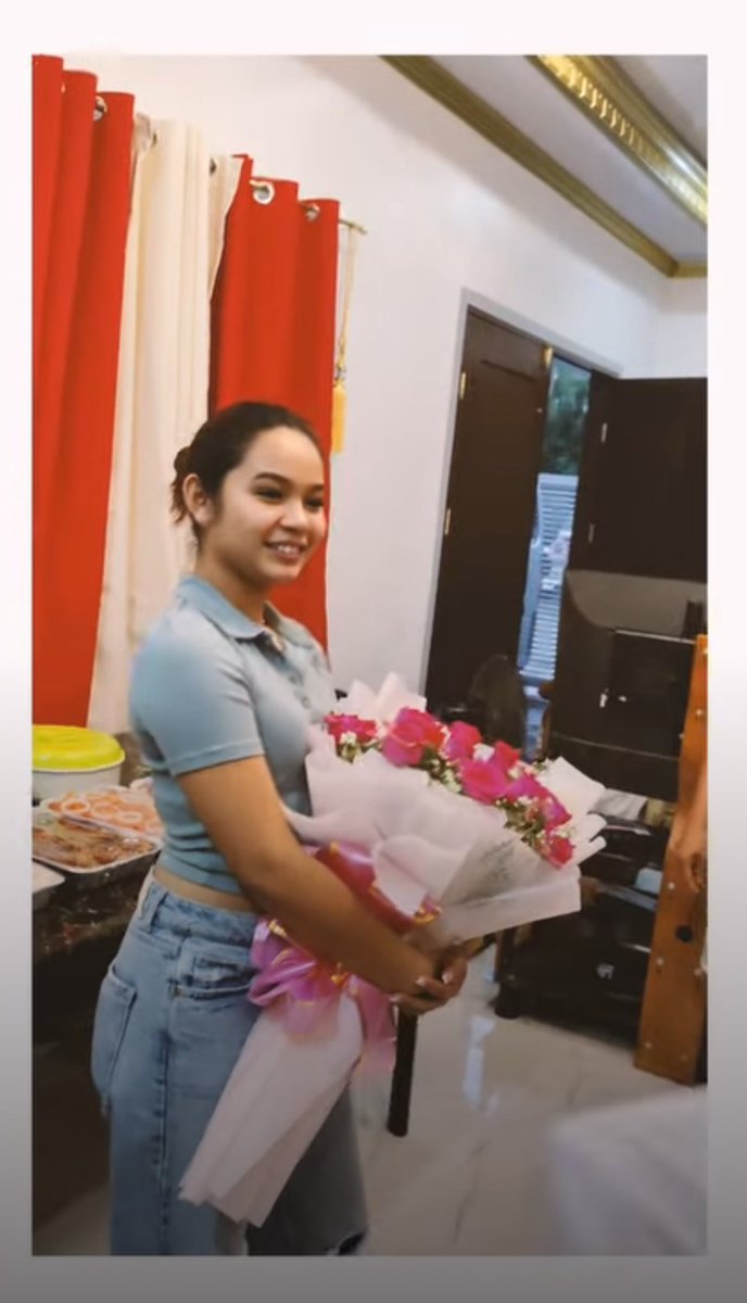kisesandkolette's tweet photo. Maganda ba si koko retweet po 

KOLETTE FOR VANS https://t.co/6oHt7MAvvd