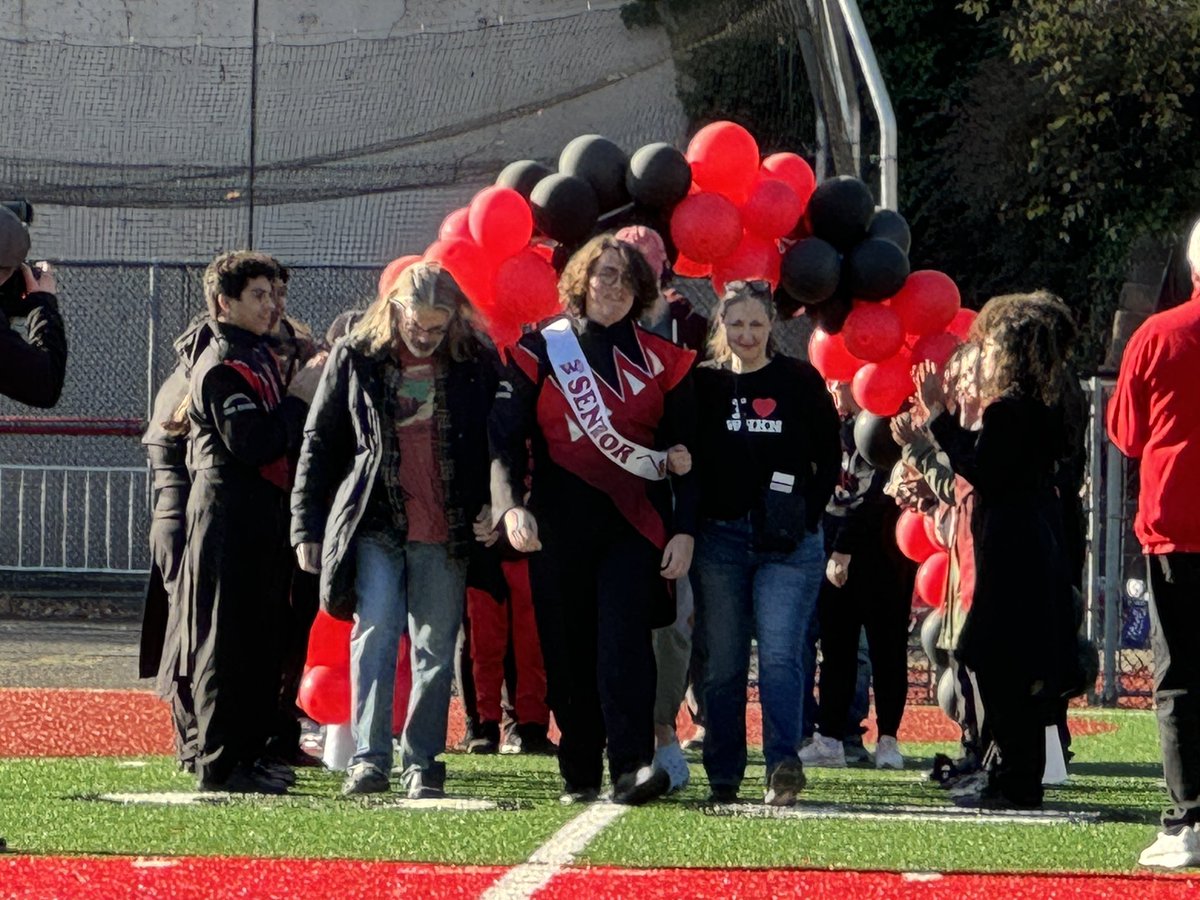 WeehawkenBand's tweet photo. Congratulations to our seniors! Thank you for all your time and dedication over the years!
#bandfestival #marchingband #weehawkenband https://t.co/yMKqGFv3RC