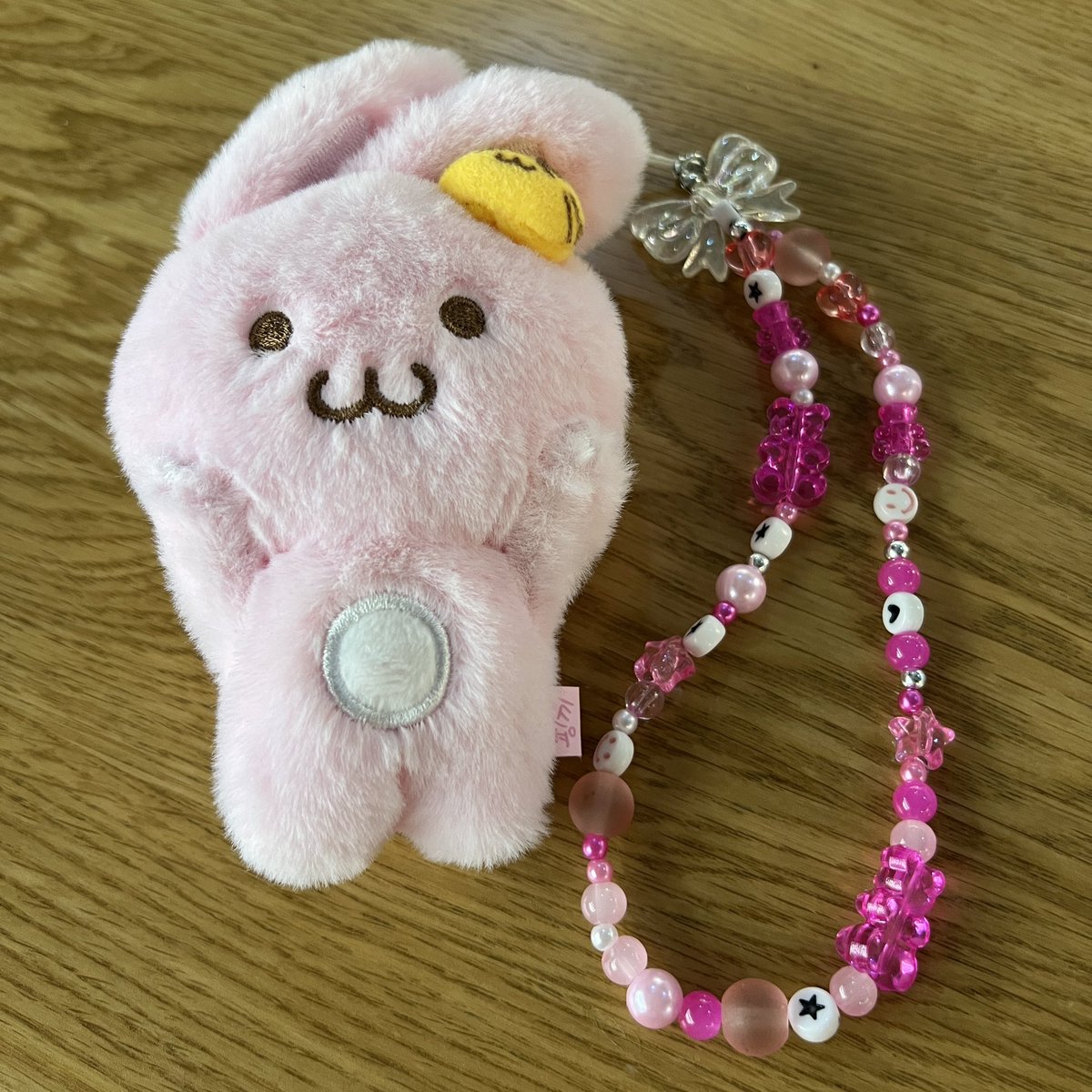 thank you <a href="/n0purple/">alex’s art space</a> for the cute phone strap (feat. pinky) #tds3inBerlin