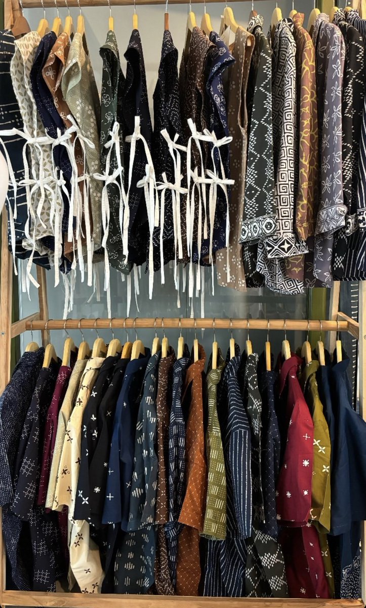Racunkudishopee's tweet photo. NEMU TOKO BATIK TEMPATNYA PERSIS SAMPING KAMPUS ITB😭😭🤍

Kalo ke Bandung harus nyempetin banget kesini karna lengkap banget ada vest, outer, skirt &amp; kulot🥺🫶🏻✨ https://t.co/dKsMgr8rDl