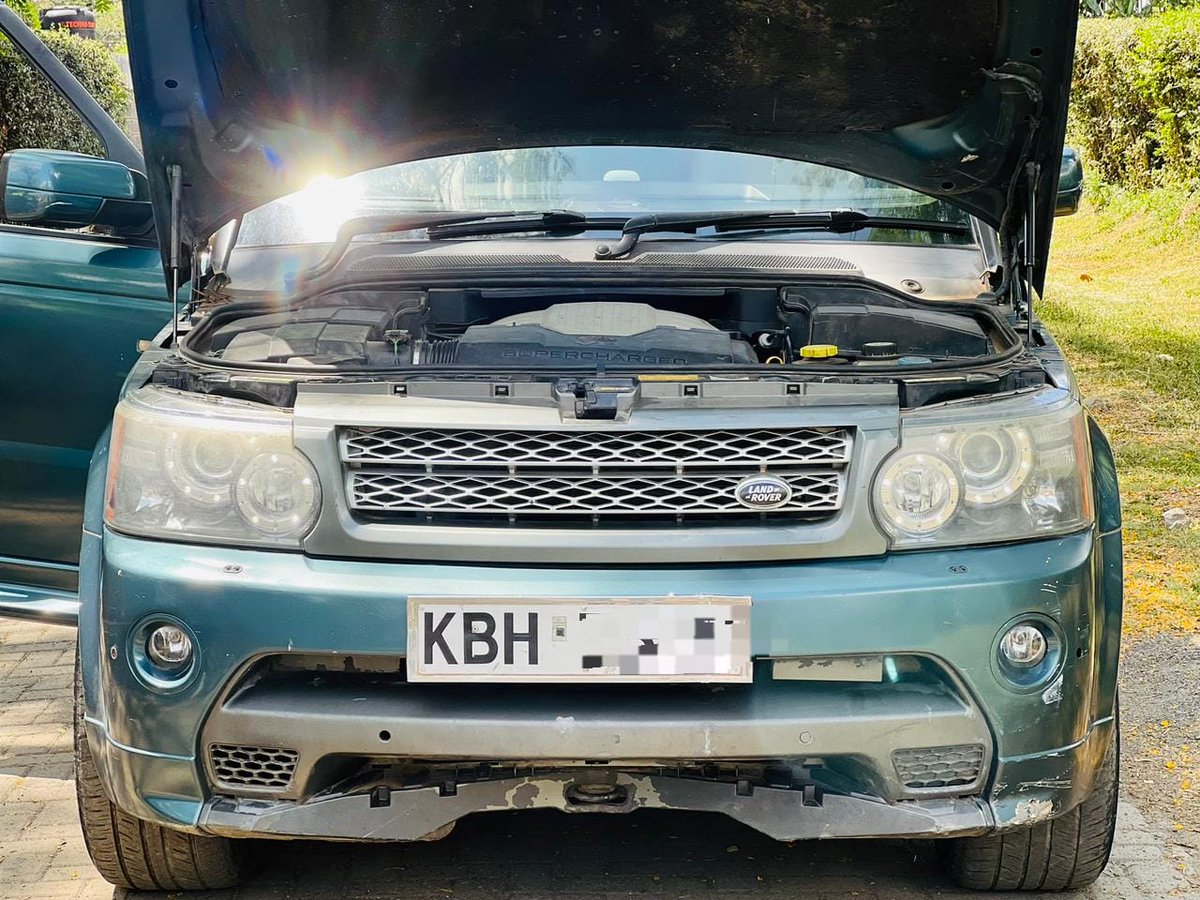 BigJs_Motors's tweet image. Sleek and Stylish 🚗
Model: Range Rover Sport 
Engine: 4.2l Petrol
Features: Full Spec
Price: 1,450,000/=
Caption: "Upgrade your commute with the Sport– where style meets performance. Safety, luxury, and affordability in one sleek package. #ExploreWithBigJs #rangerover #sport