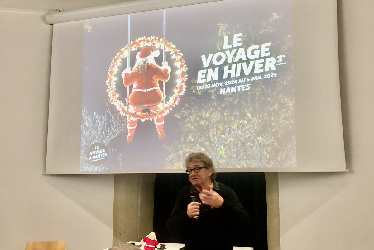 Du 23 novembre 2024 au 5 janvier 2025, au Voyage en Hiver, il y aura des guirlandes partout et des sculptures monumentales de Vincent Olinet, « ce sera intense » a indiqué Jean Blaise, le directeur. Cette année le Voyage a travaillé main dans la main avec les commerçants #Nantes