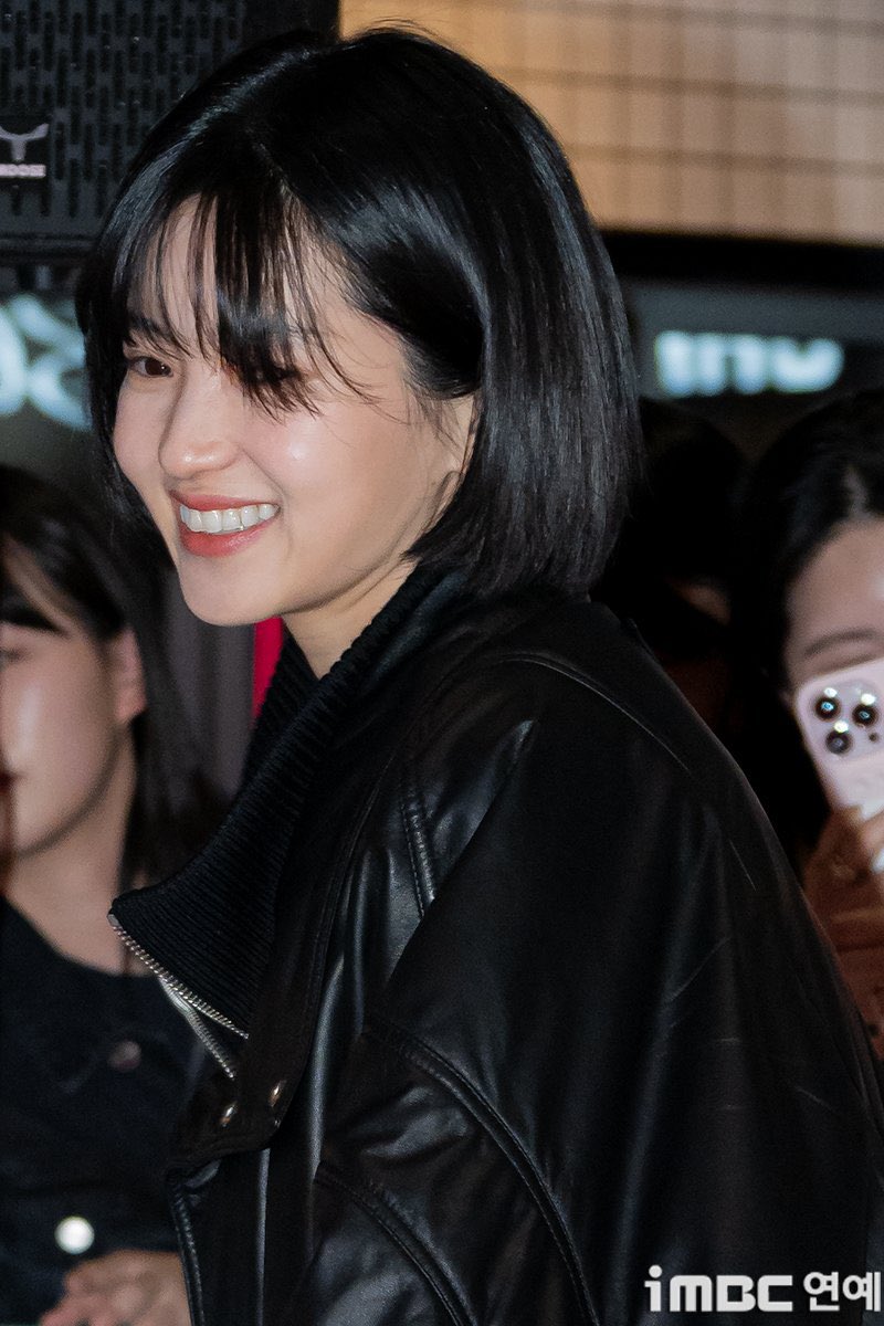 sthaaraaa's tweet photo. She looks so pretty here😭 https://t.co/s4VUHYbRiY