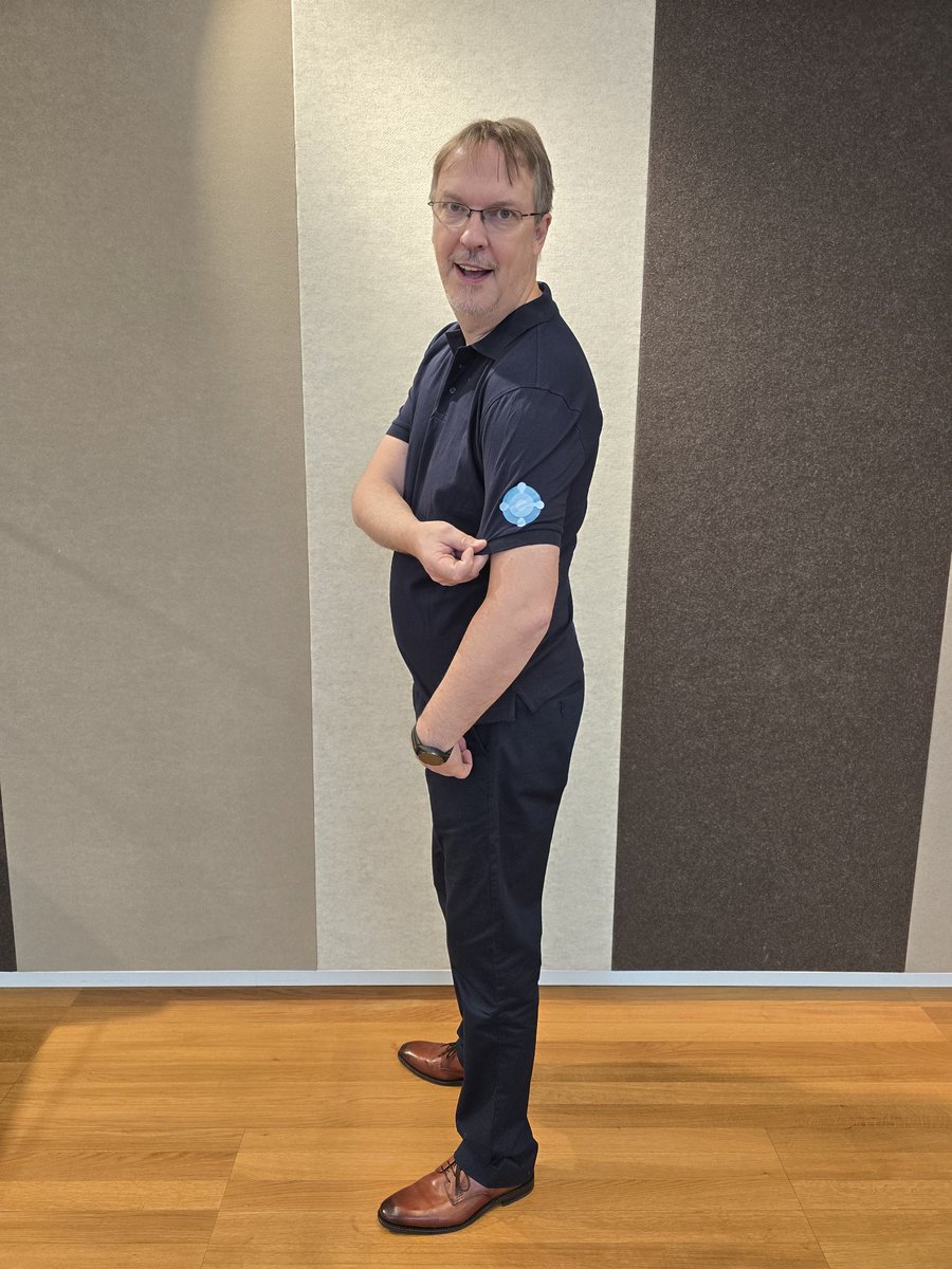 So for those in Directions #EMEA2024 keynote 1 this morning, the #AIAgents worked, I got my #MSDyn365BC polo shirt and it's not a crop top!