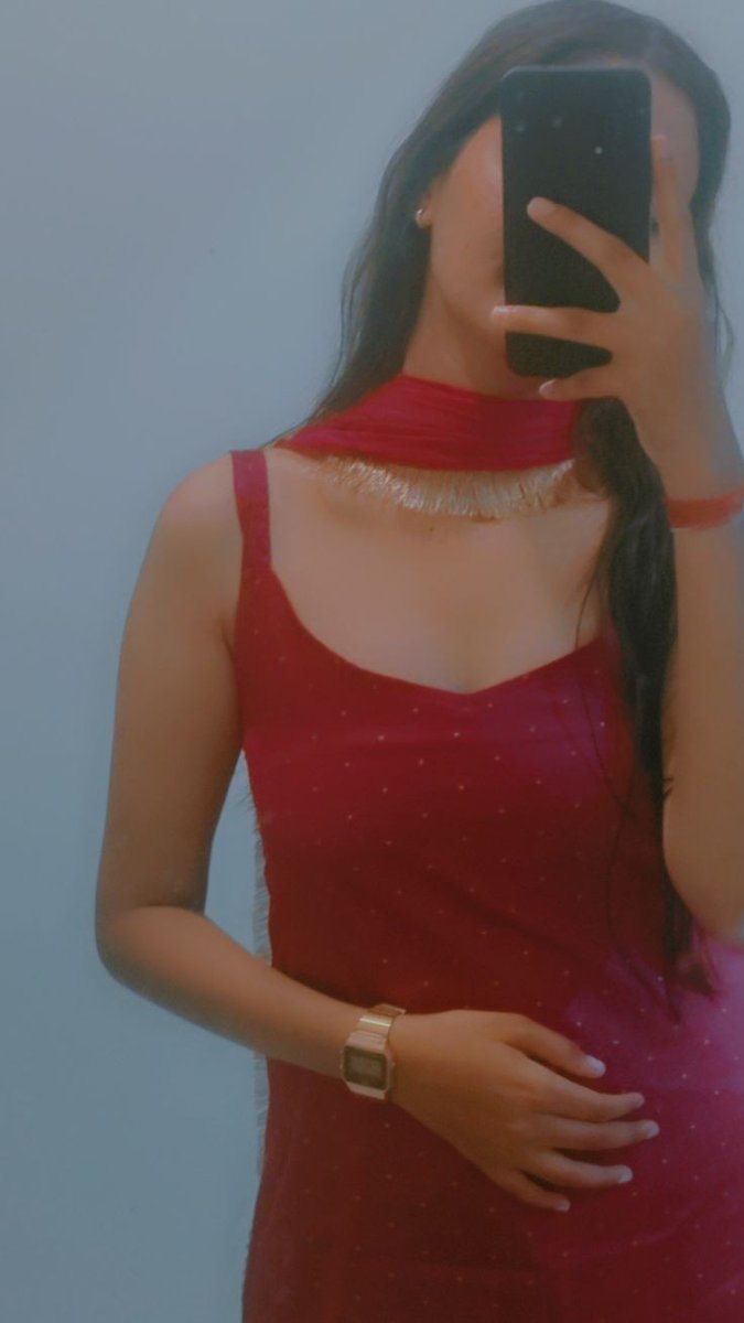 ishu271996's tweet photo. कोई बताएगा क्या, ये जो एक तरफा
मोहब्बत होती है ना...🤷♀️
इसका मुँह किस तरफ होता है...?🤔
#keep_smiling 😀😀😀😂😂😁😁
😛😛😛😝😝😝😝 https://t.co/RWagtemFDq