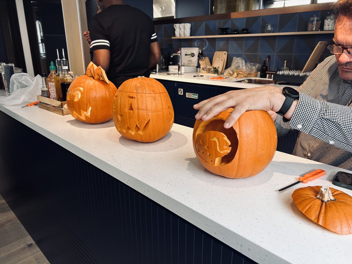 Our London team leaned into the spooky festivities last week with a (very heated) pumpkin carving contest &amp; costume competition. Happy belated Halloween! 👻🎃
