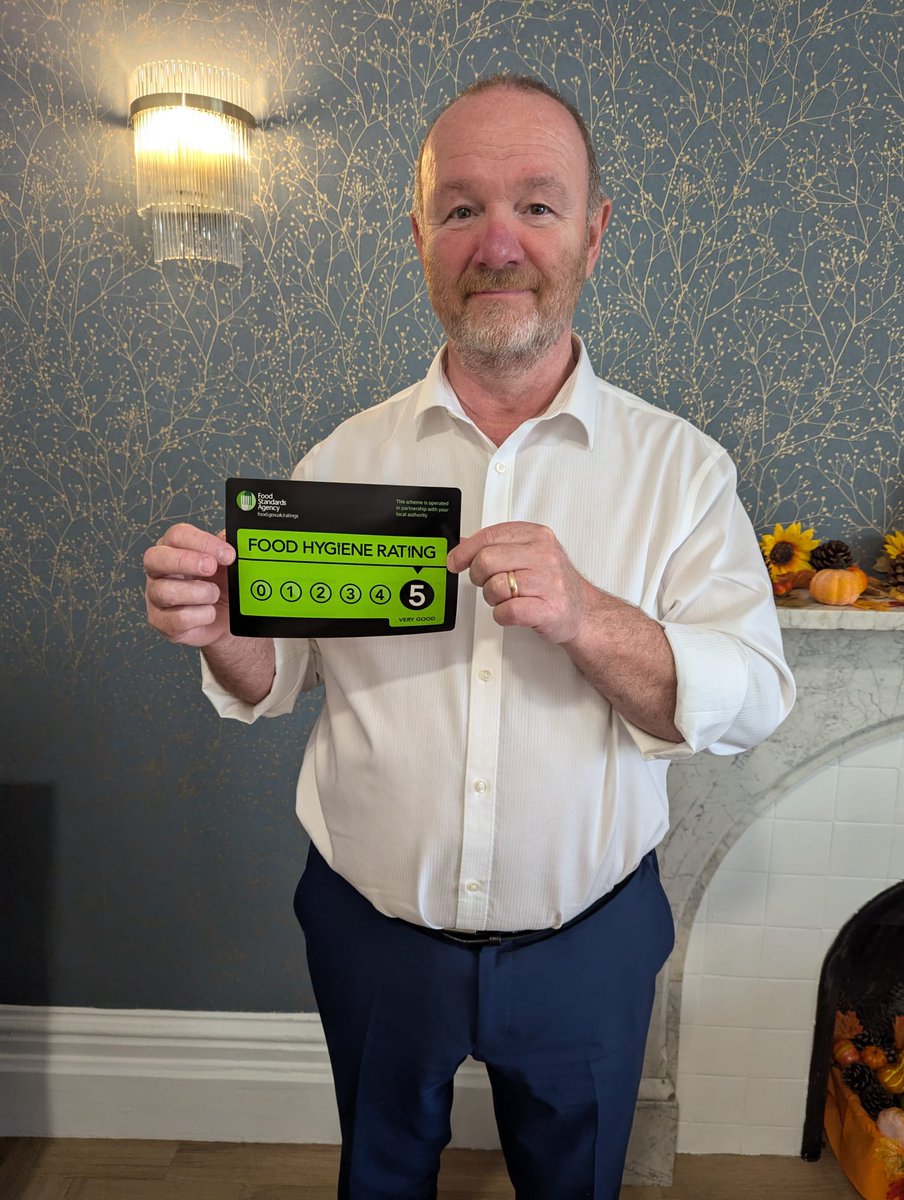 Well done to our amazing kitchen team! They aced an inspection by the Food Standards Agency and Charlotte Straker has been given a 5 star food hygiene rating. Steve Adams, our CEO, is shown with the new award. Well done to everyone in our catering team! #carehome #foodhygiene