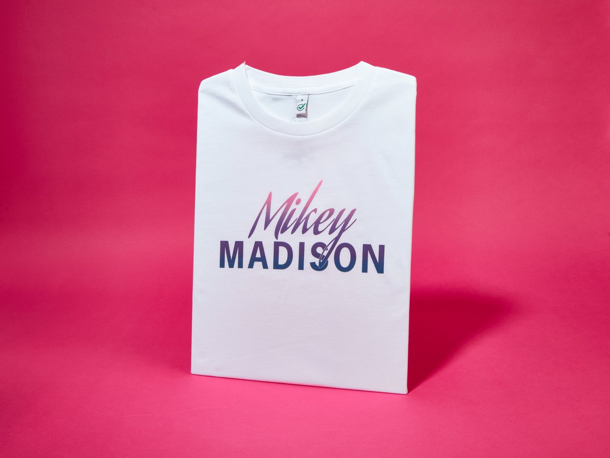 Say hello to <a href="/girlsontopstees/">Girls on Tops</a> extremely classy new Anora-wear staple in collab with <a href="/universaluk/">Universal Pictures UK</a>. We have one in 'S' for a lucky winner to wear as Mikey Madison claims her Oscar. RT for a chance to win.
