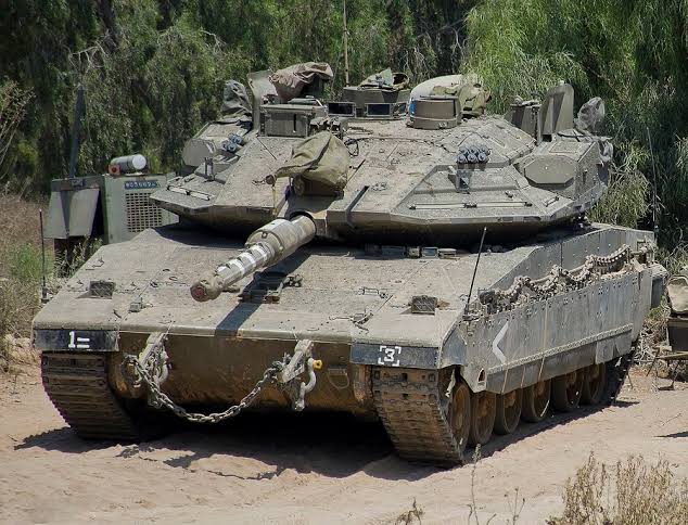 TMPnewsAgency's tweet photo. #BREAKING
Hezbollah has announced that they successfully targeted and destroyed an #Israeli Merkava tank in the #Metulla settlements, confirming that the crew members inside were either killed or injured.
#Israel #Hezbollah https://t.co/oAPsMIROfJ