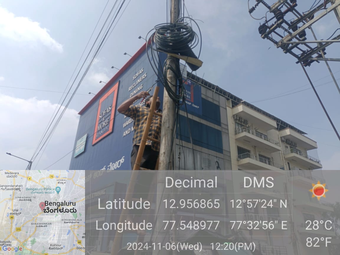 BCCCofficial's tweet photo. Removal of over hanging ofc cable drive taken in Mysore road, chamarajpete division.

#BBMP #BBMPCares #ofccables #bbmpchiefcommissioner https://t.co/pkL7LL3nnx