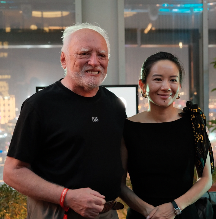 Hide the Pain Harold tweet media