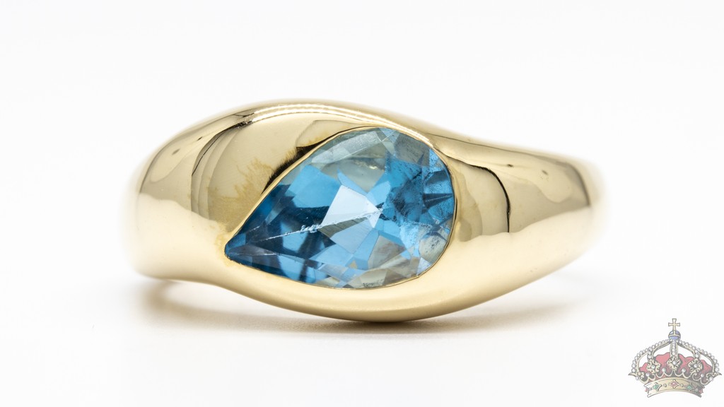 royaldiadem's tweet photo. This customer had this blue topaz stone and wanted a new ring for her daughter. She loved this mounting and a new ring was created! Bring your ideas and any family jewelry, we will be happy to create that new piece of beauty!
#rings #finejewelry #gold #jewelry #jewelrydesign https://t.co/9YlA9zONKi