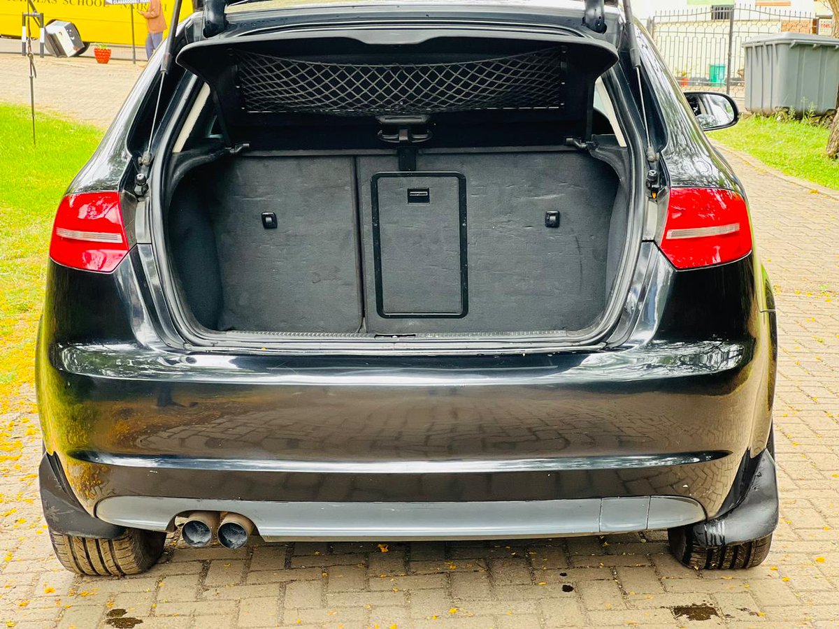 BigJs_Motors's tweet image. Sleek and Stylish 🚗
Model: Audi A3 | 2012
Engine: 1.4l Petrol
Features: Full Spec
Price: 1,050,000/=
Caption: "Upgrade your commute with the A3 – where style meets performance. Safety, luxury, and affordability in one sleek package. #ExploreWithBigJs #audi #a3