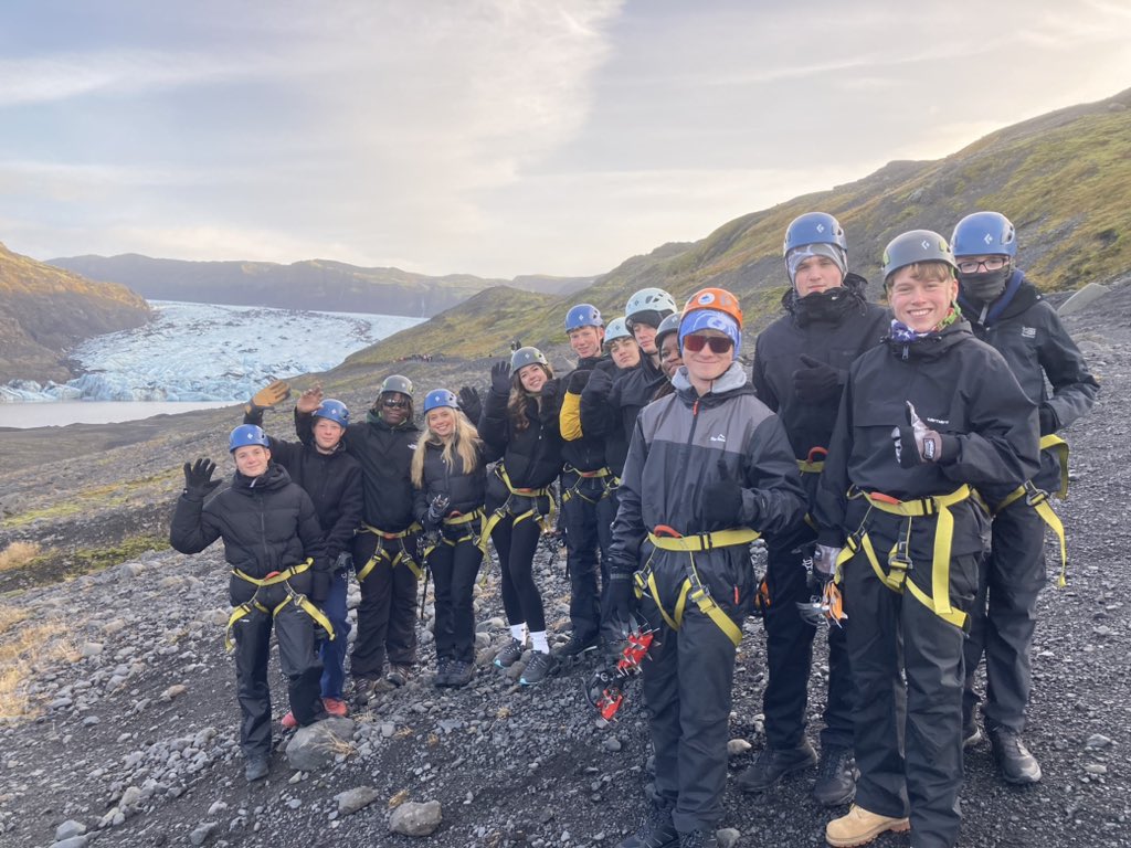 HH_SeniorSchool's tweet photo. Getting our crampons on - about to set off on our glacier hike!! https://t.co/HSjcpdAMA3