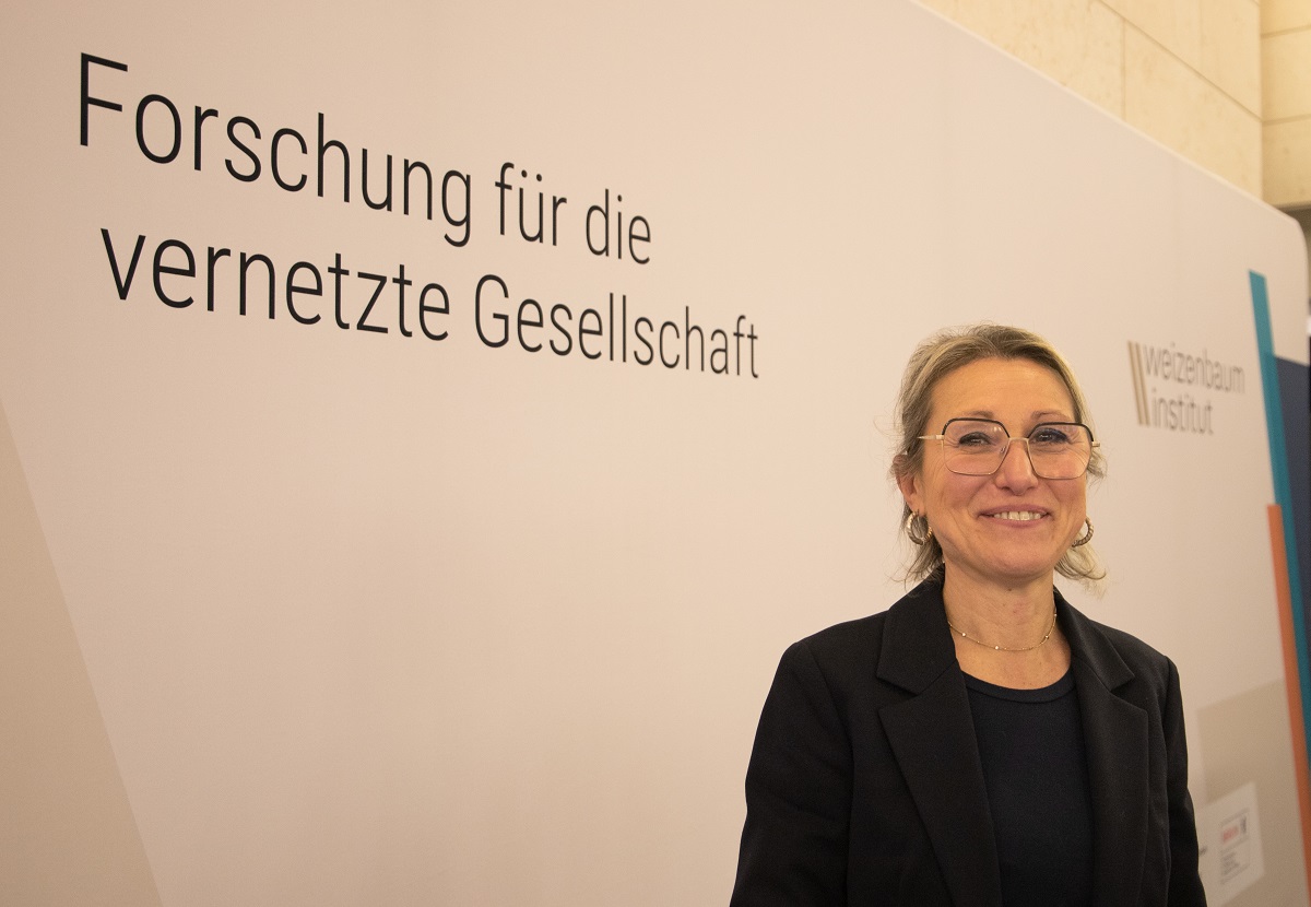 Weizenbaum-Institut (@jwi_berlin) on Twitter photo ❇️Valeria Pulignano presented her book yesterday, in which she explores a theory on the politics of unpaid labor. Her work aims to deepen our understanding of inequality in precarious employment. We thank <a href="/valeriapuligna2/">Valeria Pulignano</a> for her insightful presentation 👏 ❇️Valeria Pulignano presented her book yesterday, in which she explores a theory on the politics of unpaid labor. Her work aims to deepen our understanding of inequality in precarious employment. We thank <a href="/valeriapuligna2/">Valeria Pulignano</a> for her insightful presentation 👏